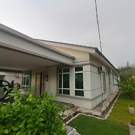 Nouri'S Homestay Melaka Dış mekan fotoğraf